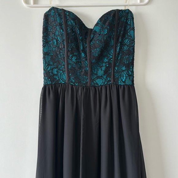 Elegant Black and Teal Lace Strapless Dress - Picture 2 of 4